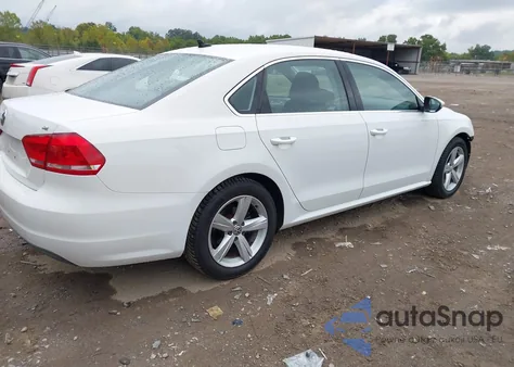 2012 Volkswagen Passat Se z USA, uszkodzony, nr VIN 1VWBP7A3XCC043542